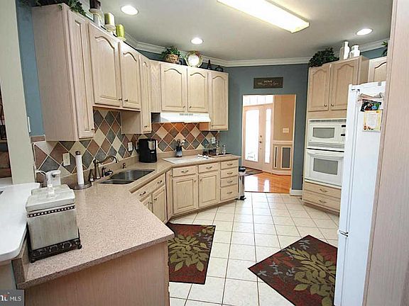 2nd image of 29111 Redstone Ln