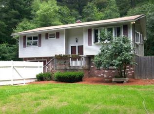 1468 Quaker St, Northbridge, MA 01534