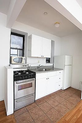 4th image of 199 Orchard St APT 5B