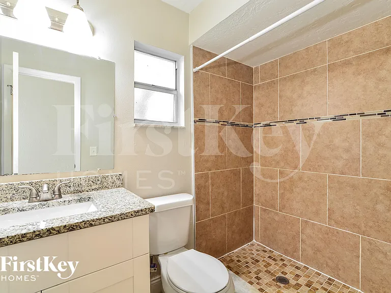 561 Hibiscus Rd — Photo 8