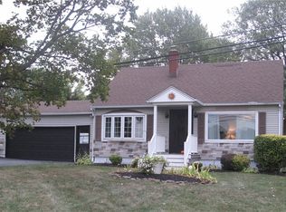 4963 Sunset Dr, Lockport, NY 14094