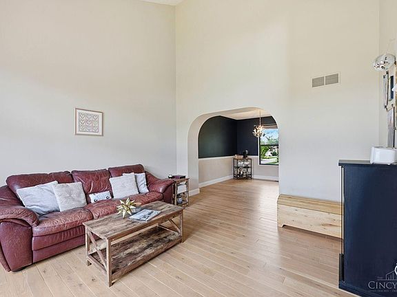 5th image of 7857 Glen Oaks Ct