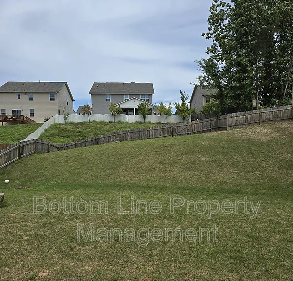 2030 Sewall Ave SW — Photo 43