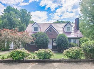 309 W Blue Ridge St, Stuart, VA 24171