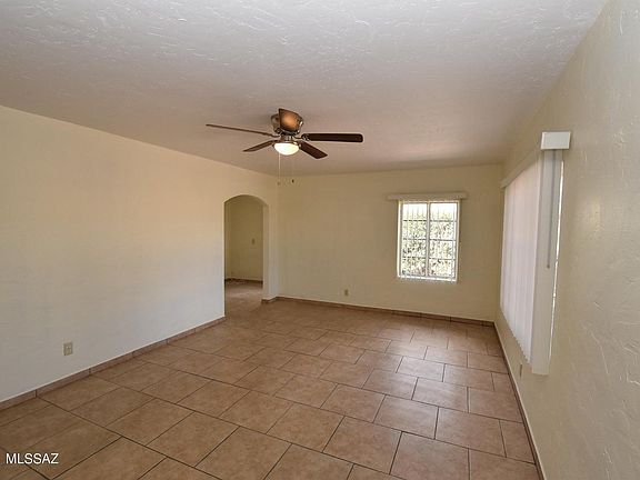 4th image of 2155 N Northway Ave