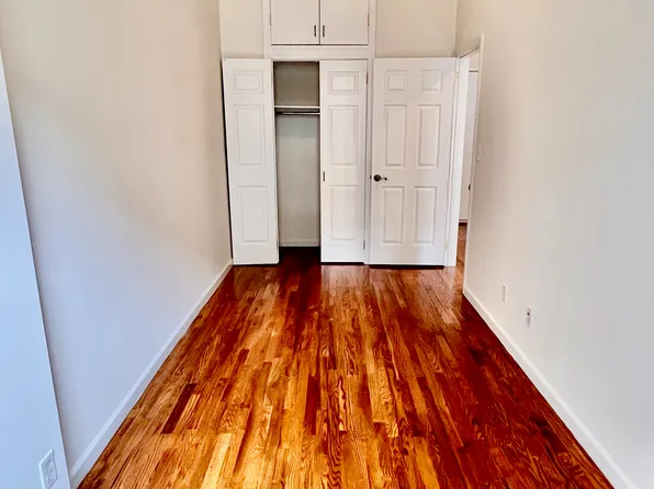 224 West 72nd Street image 5 of 7