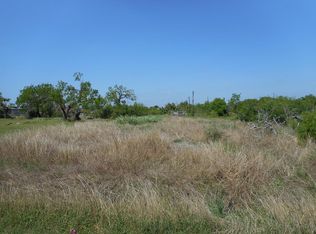 619 1st St, Taft, TX 78390