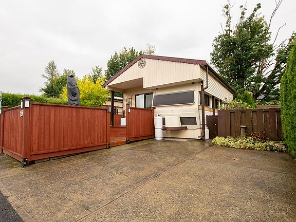 3rd image of 1436 Frost Rd #15