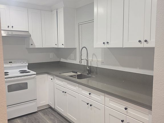 5th image of 5516 Lime Ave APT 2
