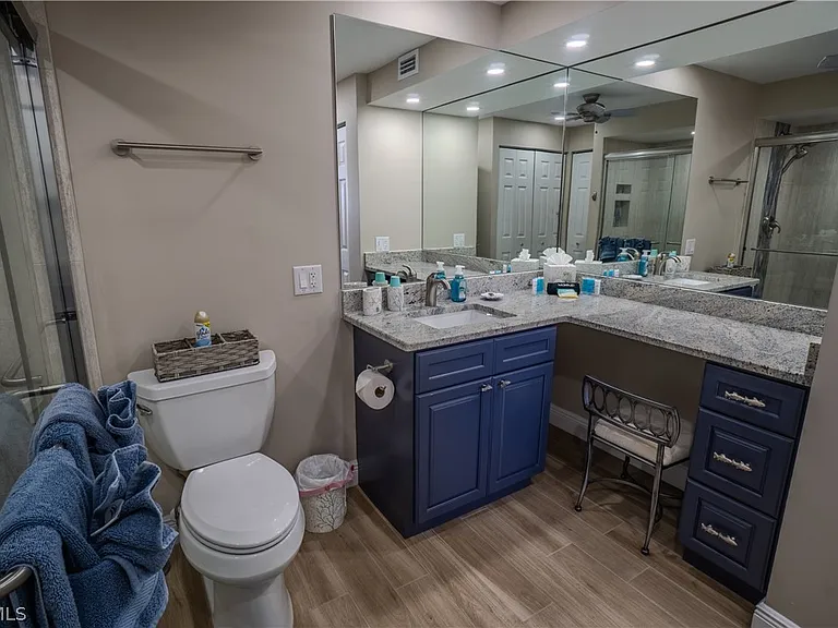 26000 Hickory Blvd #303 — Photo 16