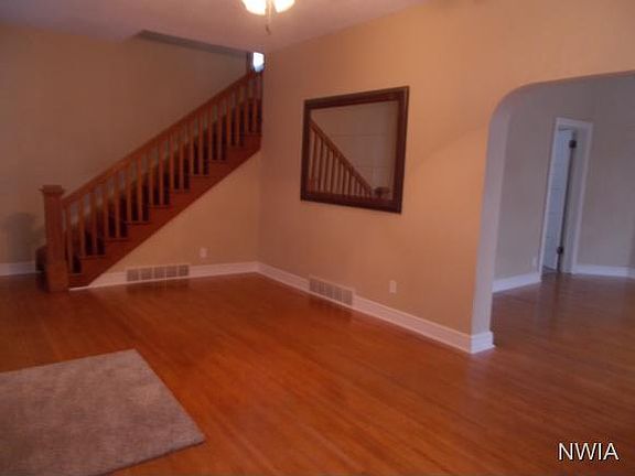 3rd image of 2712 Court St