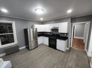 77 Vandewater St #A, Providence, RI 02908