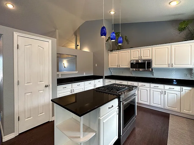 2705 Stone Creek Rd — Photo 11