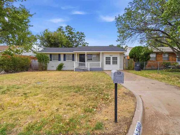 5808 NW Kinyon Ave, Lawton, OK 73505