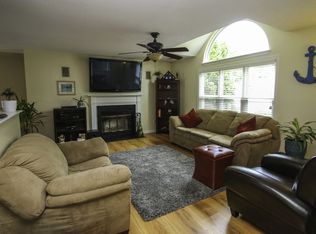 247 Sanlin Dr, Newport News, VA 23602