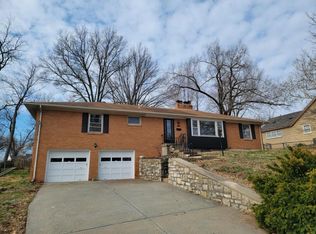 4323 NE 53rd St, Kansas City, MO 64119