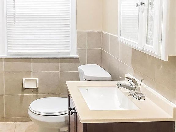 4th image of 8690 Fielding St