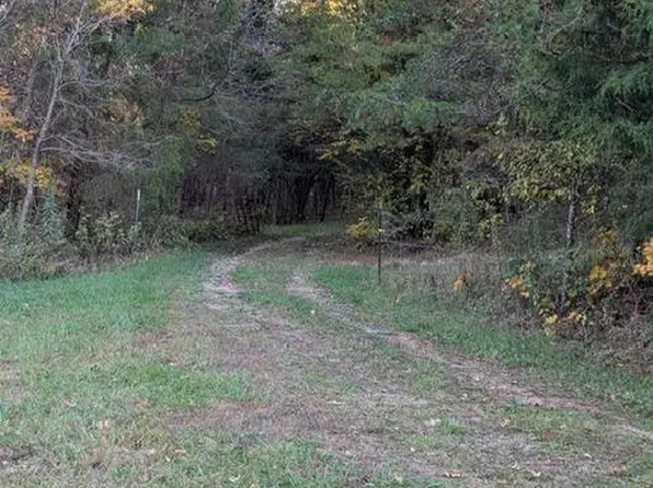 522 Harper Valley Rd, Cave City, KY 42127