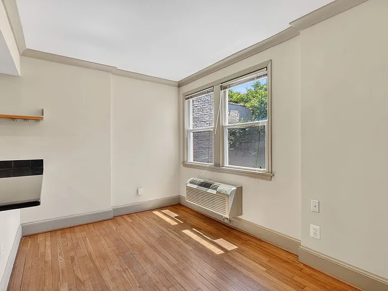 1361 K St SE #303 — Photo 3