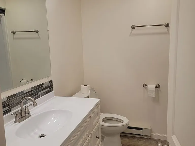 University Park Apartments near Cornell University — Photo 251