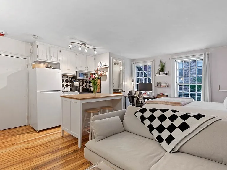 36 Joy Ct #F2 — Photo 7