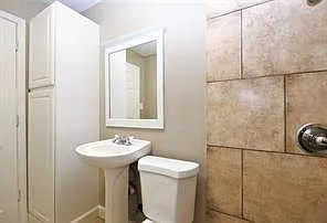 2527 Oakcliff St — Photo 11