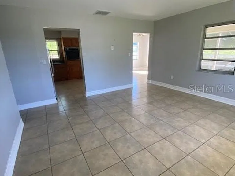 4316 E Knights Griffin Rd — Photo 5
