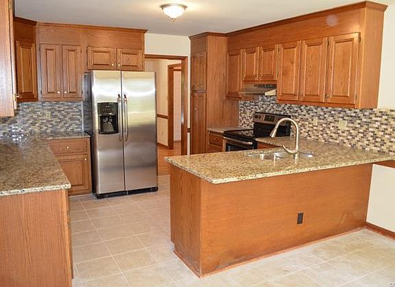 5th image of 3291 Southern Pines Dr