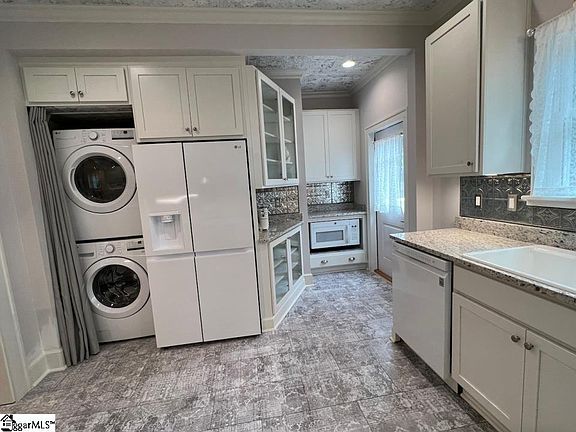 4th image of 106 Brockman Ave