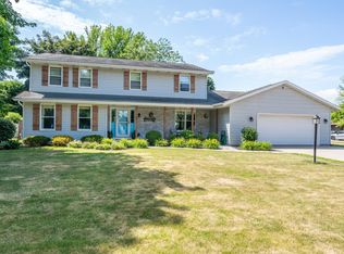 767 Millbrook Dr, Neenah, WI 54956