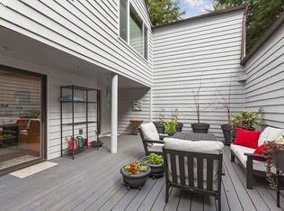 600 Island Dr #4, Gleneden Beach, OR