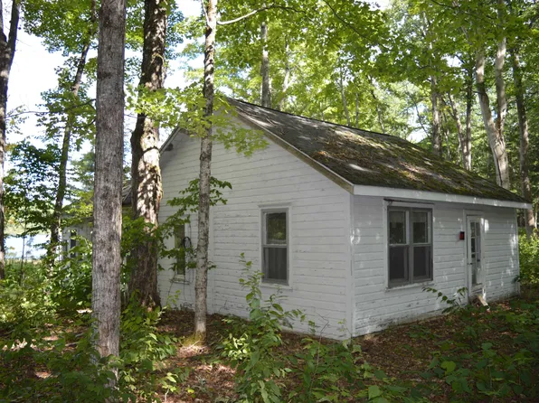 3035 Lincoln Dr NE, Kalkaska, MI 49646
