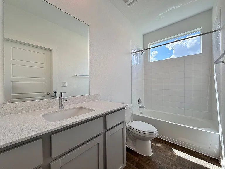 2901 Louris Ln — Photo 21