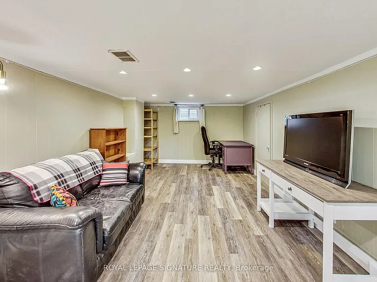 1 Milne Ave — Photo 9