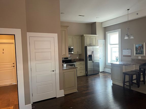 5th image of 180 E Main St Unit C
