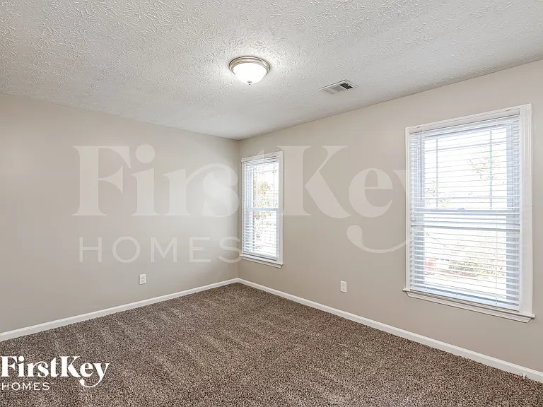 1817 Emerson Lake Cir — Photo 11