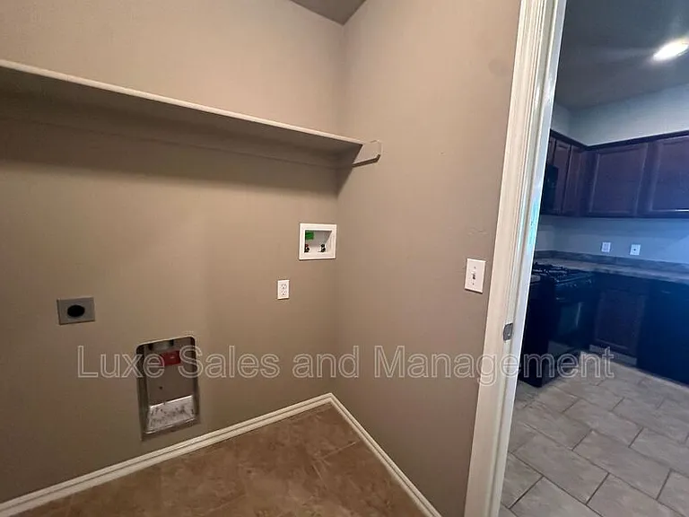 8517 SW 50th St — Photo 10