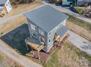 62 Upper Moffitt Rd, Asheville, NC 28805