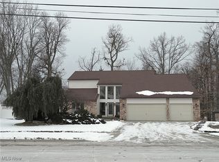 138 Westchester Dr, Amherst, OH 44001