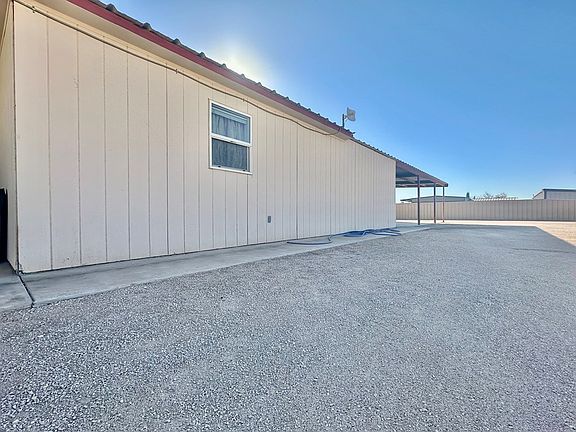 4th image of 132 County Road 401i