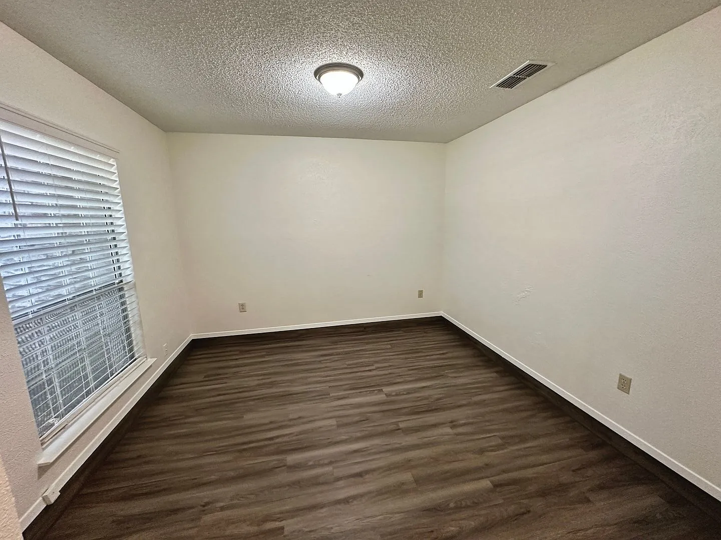 Charming 3BR Home with Study, 2-Car Garage & Private Backyard — Photo 3