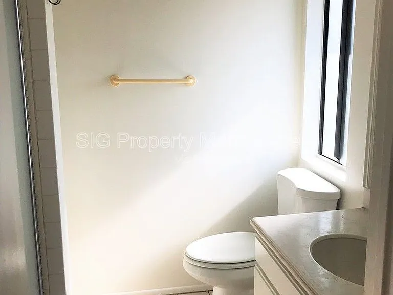 691 S Marengo Ave #4 — Photo 19