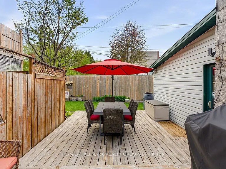 176 King Edward Ave — Photo 31