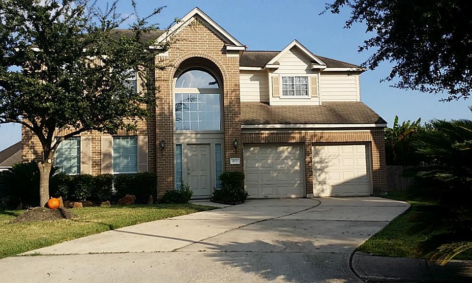 1st image of 922 Garden Land Ct