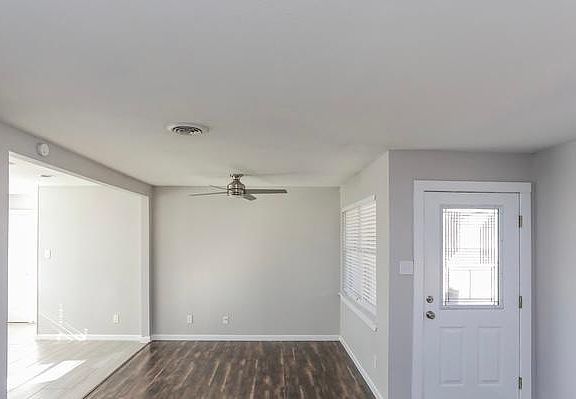 2nd image of 8524 Graywood Dr
