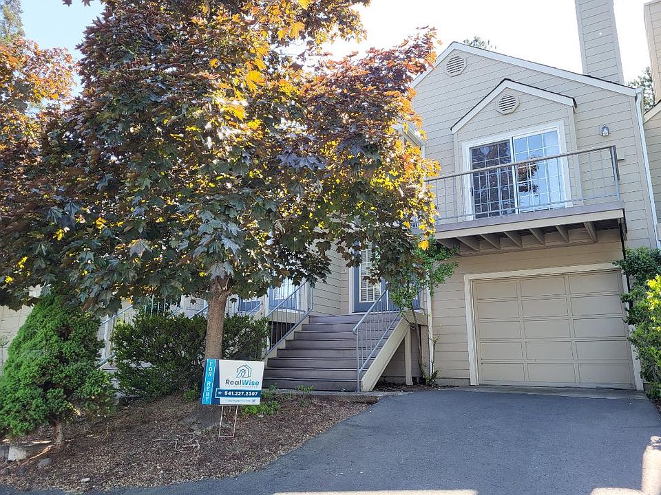 1st image of 378 Glenn St