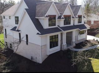 9810 Wild Deer Rd, Saint Louis, MO 63124