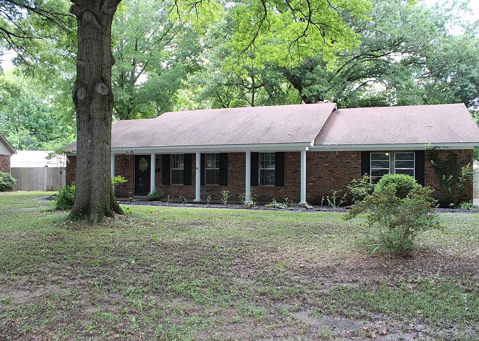 1st image of 150 Forrest Dr