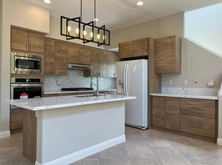 5754 Concord Woods Way, San Diego, CA 92130