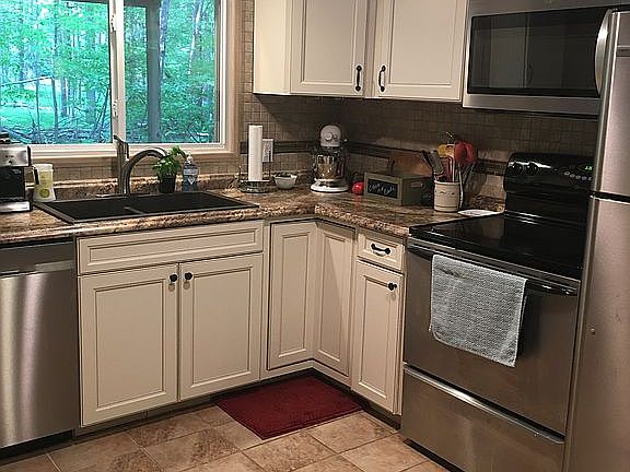 5th image of 12050 Victoria Dr
